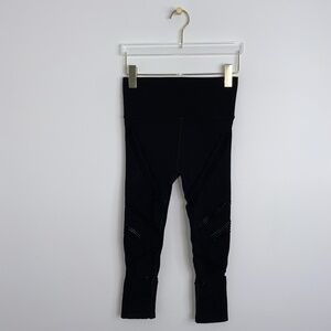 Alo Women's Black Seamless Radiance High Waist Capri Crop Leggings Sz S